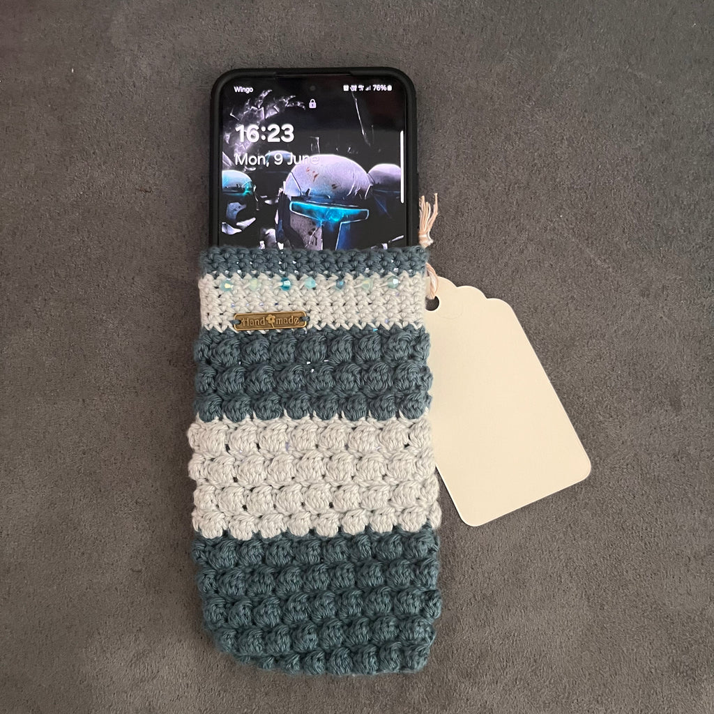 Stilvoll, handgemacht und immer dabei – gehäkelten Handytaschen