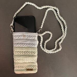Stilvoll, handgemacht und immer dabei – gehäkelten Handytaschen mit Bändel
