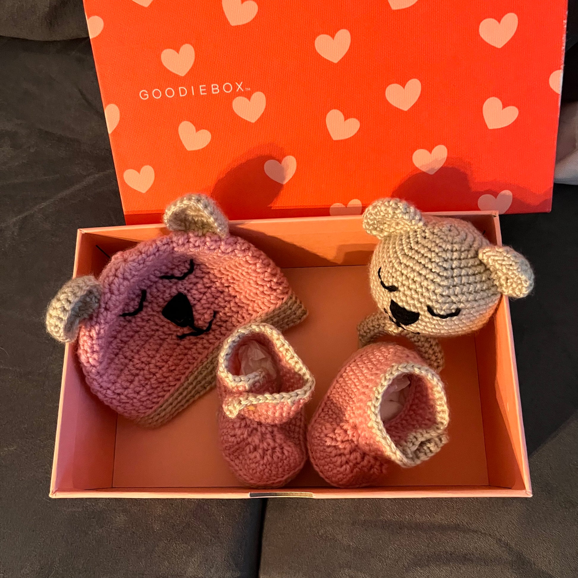 Set „Kleines Bärchen“ in Beige & Pink — sanfte Begleitung für die Allerkleinsten