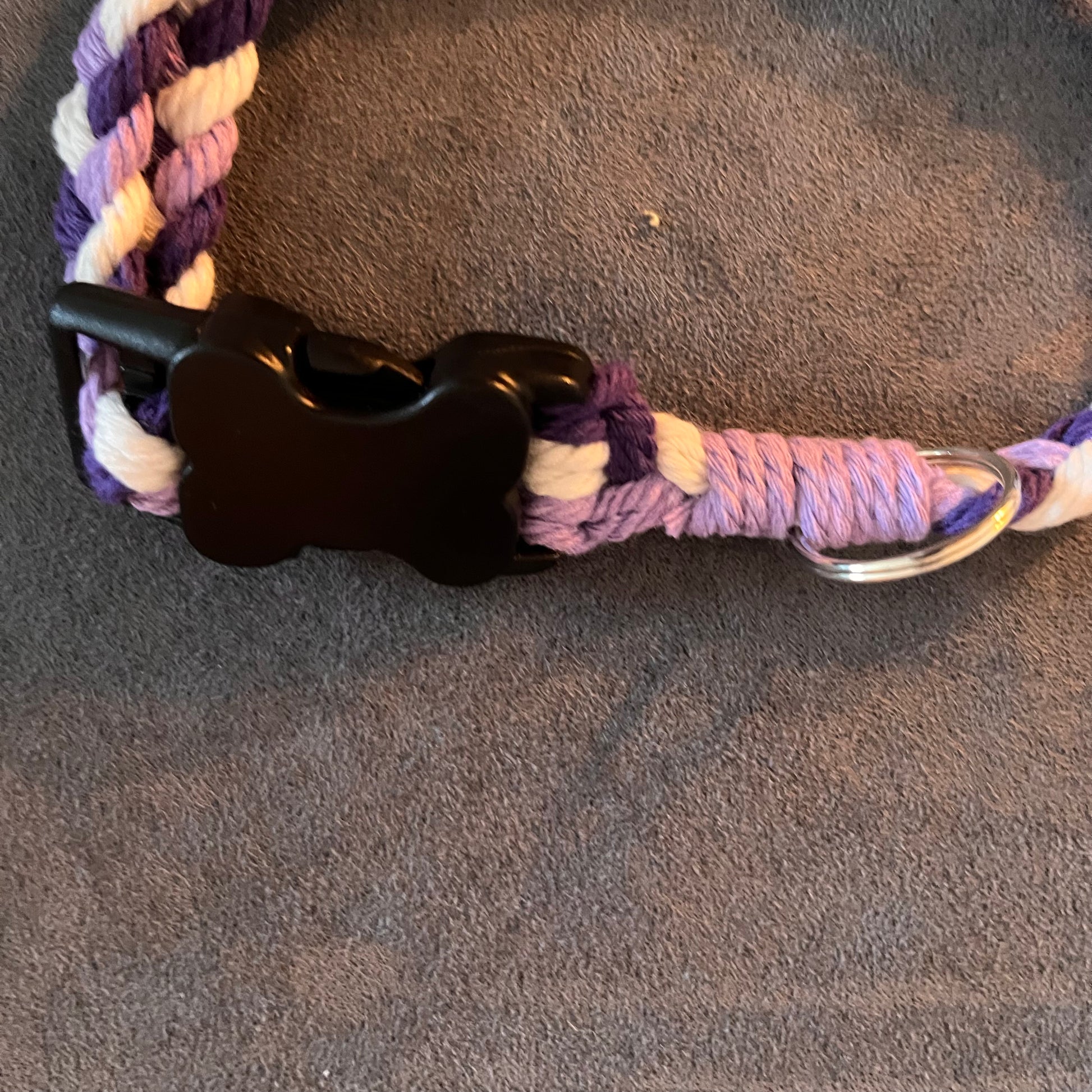 Geflochtenes Hundehalsband