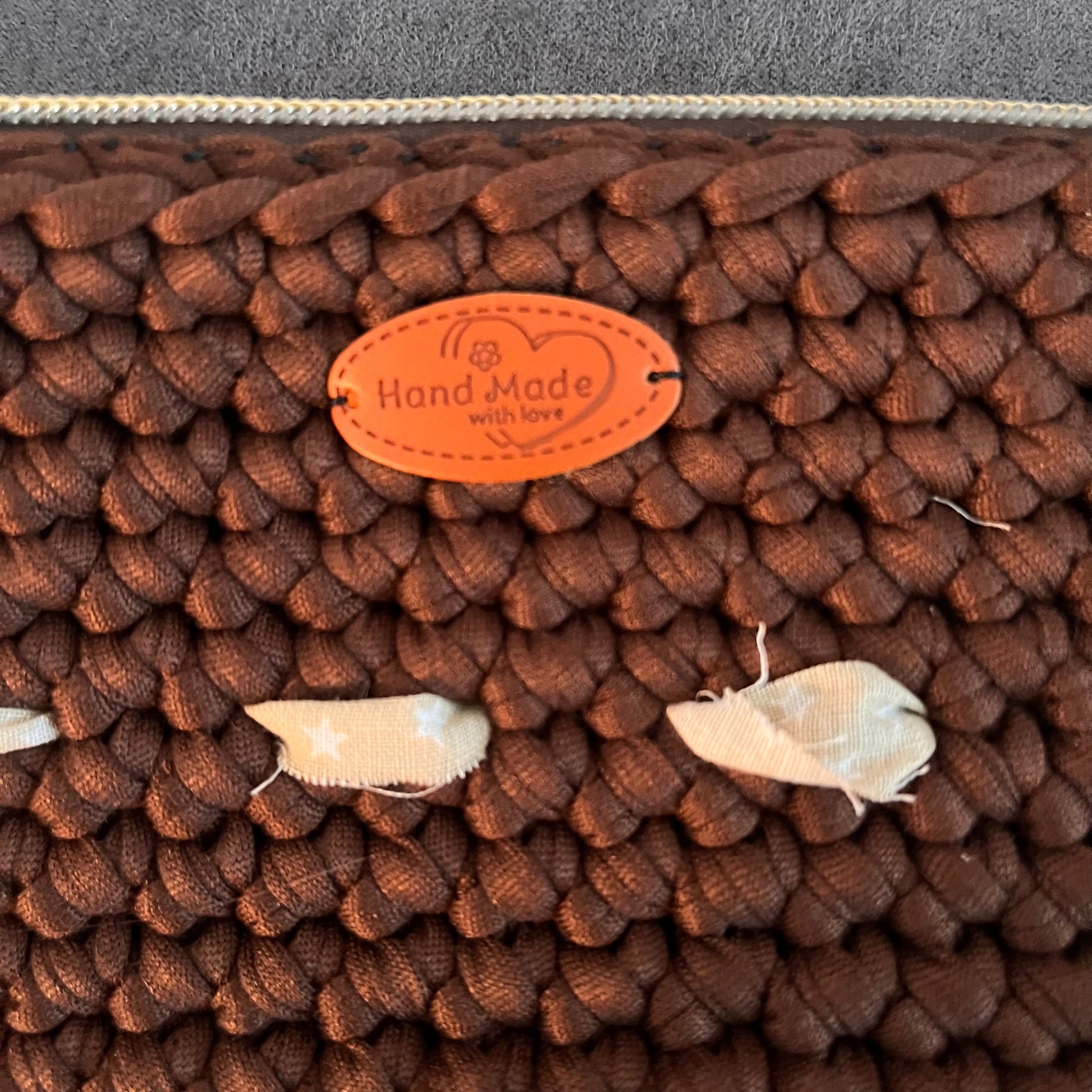 Handgehäkelte Kosmetiktasche aus T-Shirt-Garn – robust, stylisch &amp; individuell