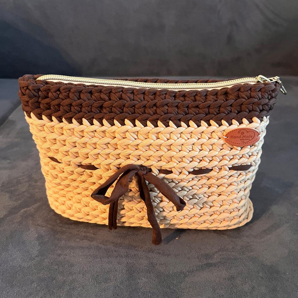 Handgehäkelte Kosmetiktasche aus T-Shirt-Garn – robust, stylisch & individuell