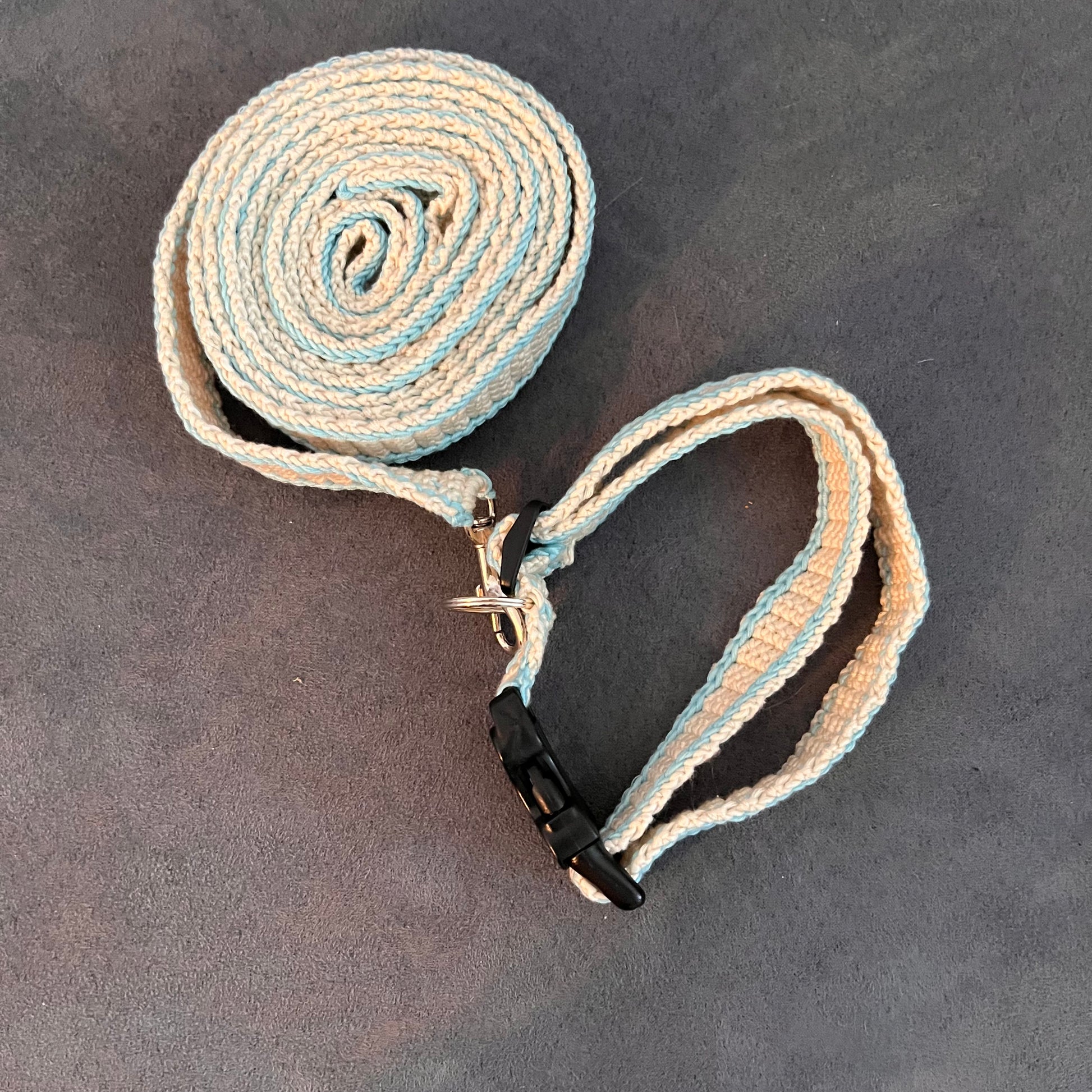 Handgemachte Hundeleine & Halsband-Set – stilvoll, bequem & praktisch