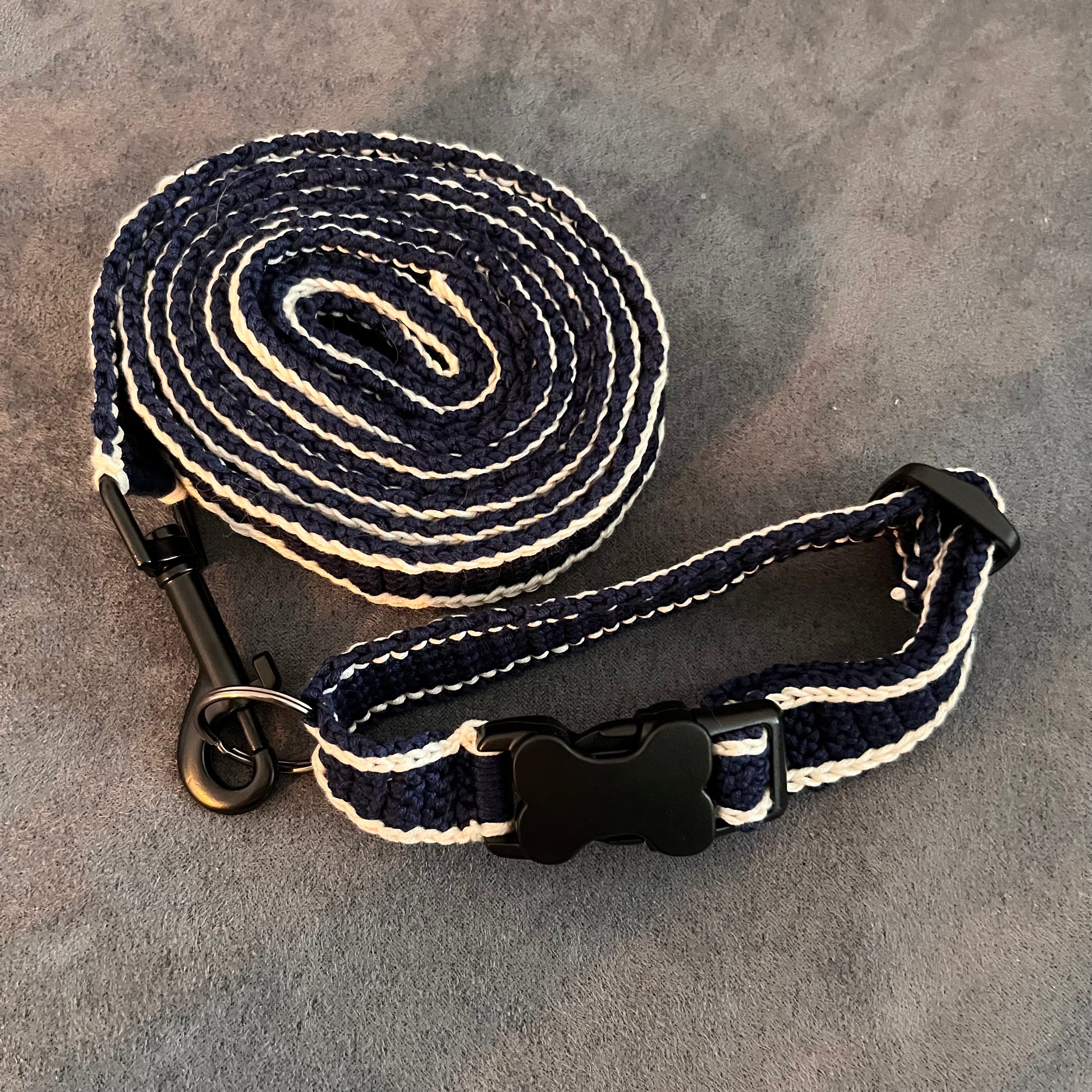 Handgemachte Hundeleine & Halsband-Set – stilvoll, bequem & praktisch