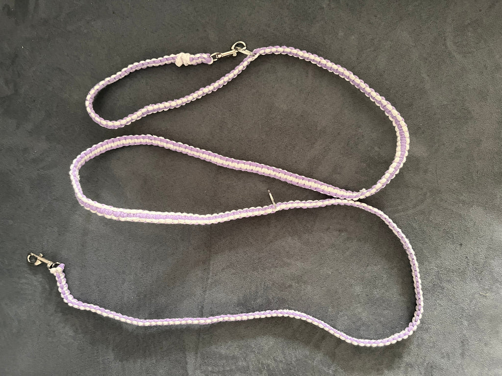 Set aus geknüpfter Hundeleine mit passendem Halsband (beides grössenverstellbar)