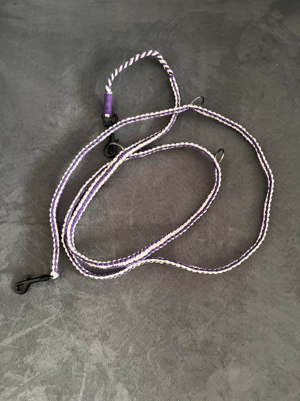 Set aus geknüpfter Hundeleine mit passendem Halsband (beides grössenverstellbar)