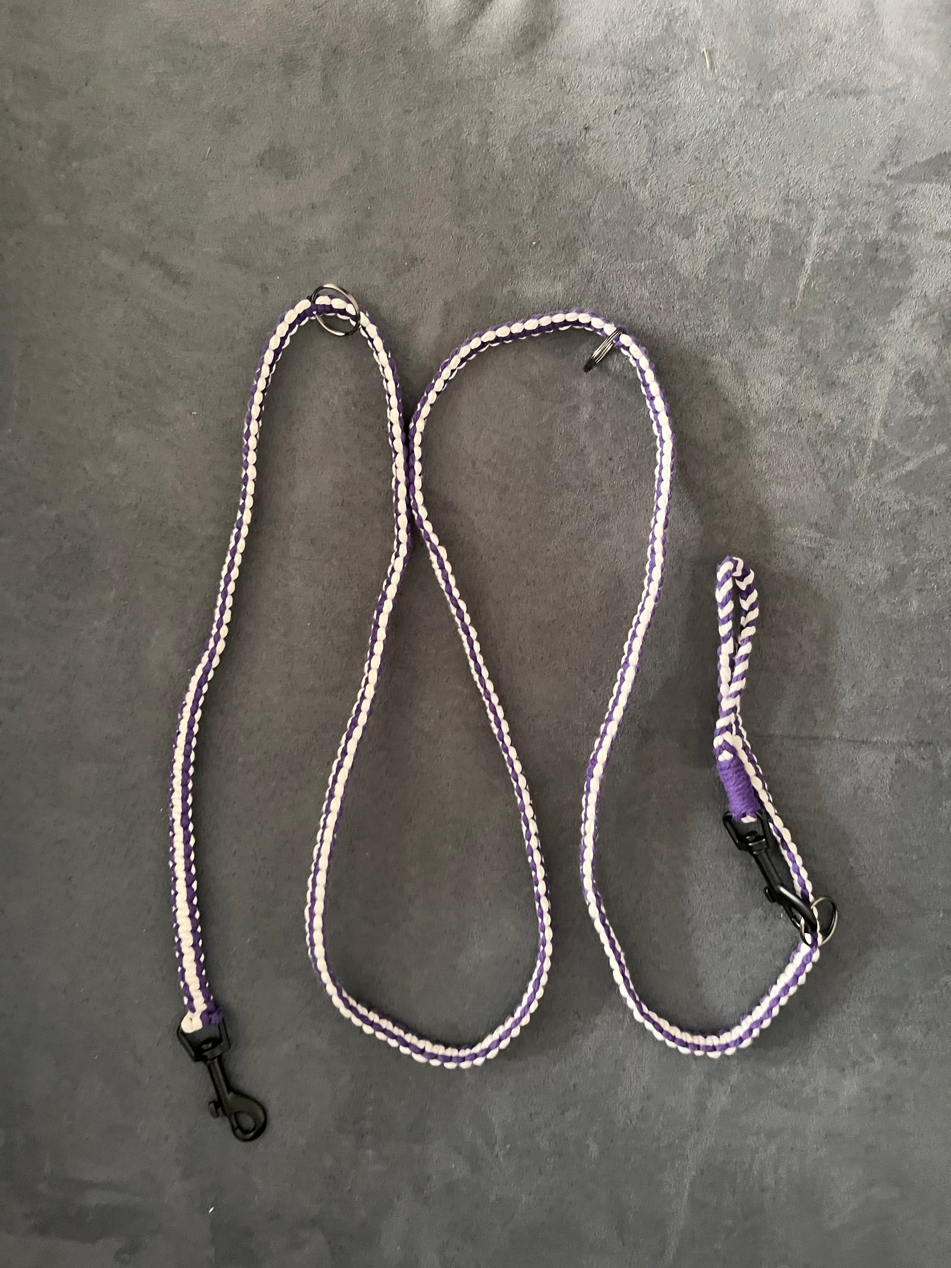 Set aus geknüpfter Hundeleine mit passendem Halsband (beides grössenverstellbar)