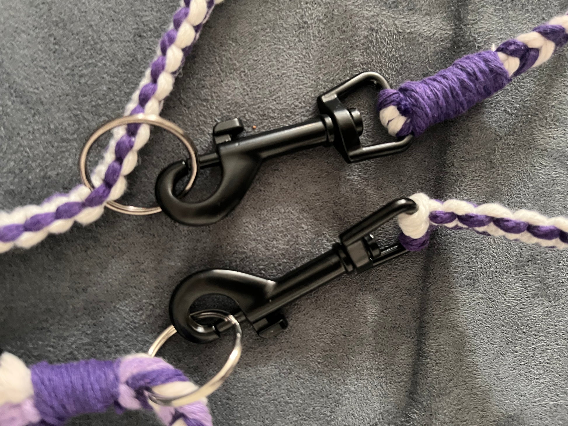 Set aus geknüpfter Hundeleine mit passendem Halsband (beides grössenverstellbar)