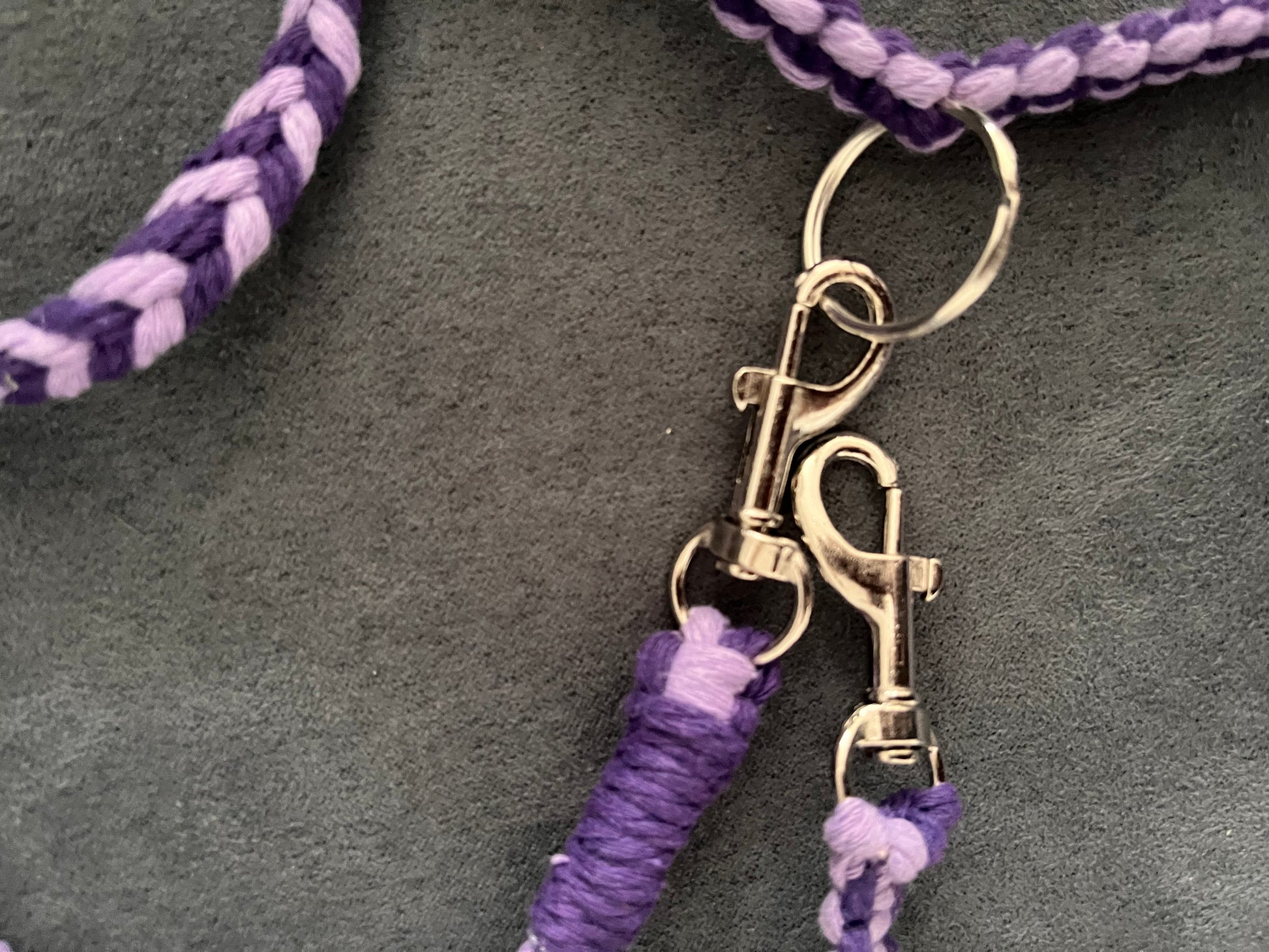 Set aus geknüpfter Hundeleine mit passendem Halsband (beides grössenverstellbar)