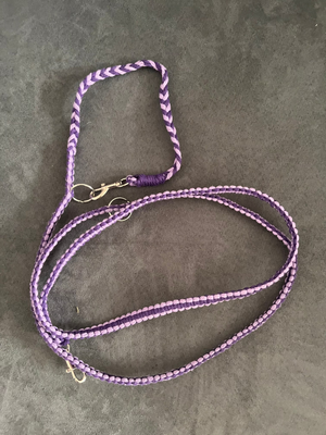 Set aus geknüpfter Hundeleine mit passendem Halsband (beides grössenverstellbar)