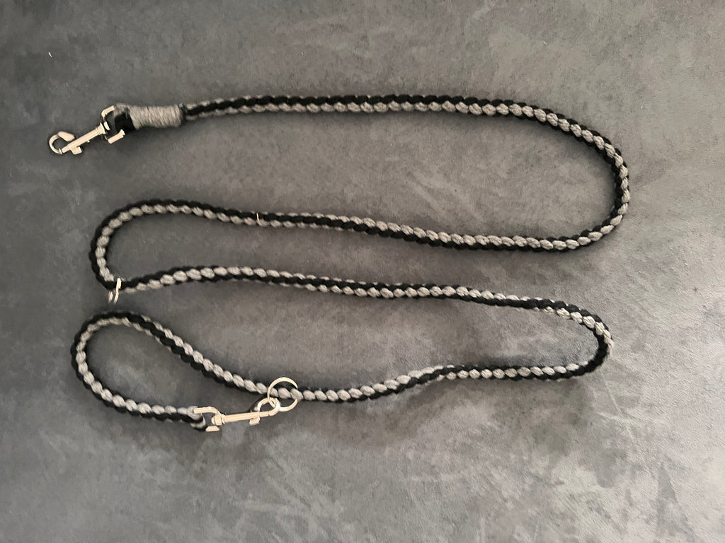 Set aus rund geflochtener Hundeleine mit passendem Halsband (beides grössenverstellbar)
